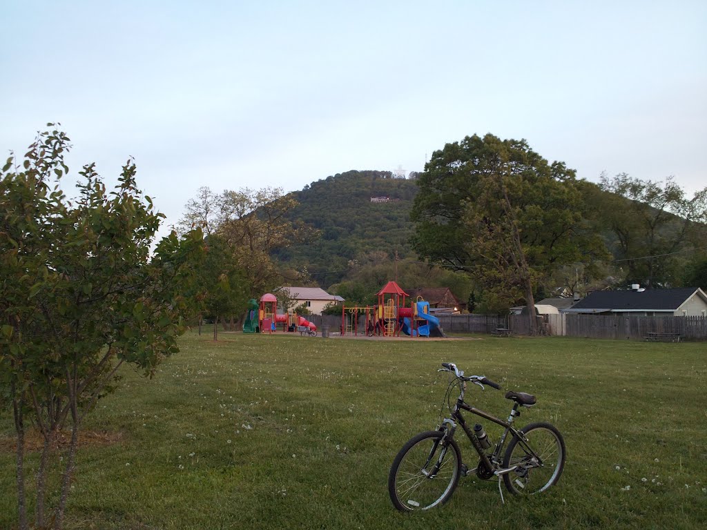 Mill Mountain with bike, Роанок