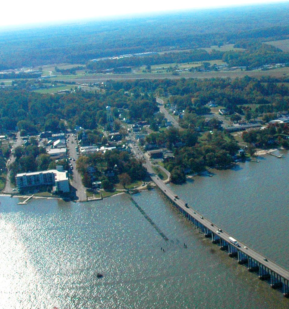 TMSP - Old Wharf and Pipeline Jetty aerial view - Tappahannock on the Rappahannock River, Таппаханнок