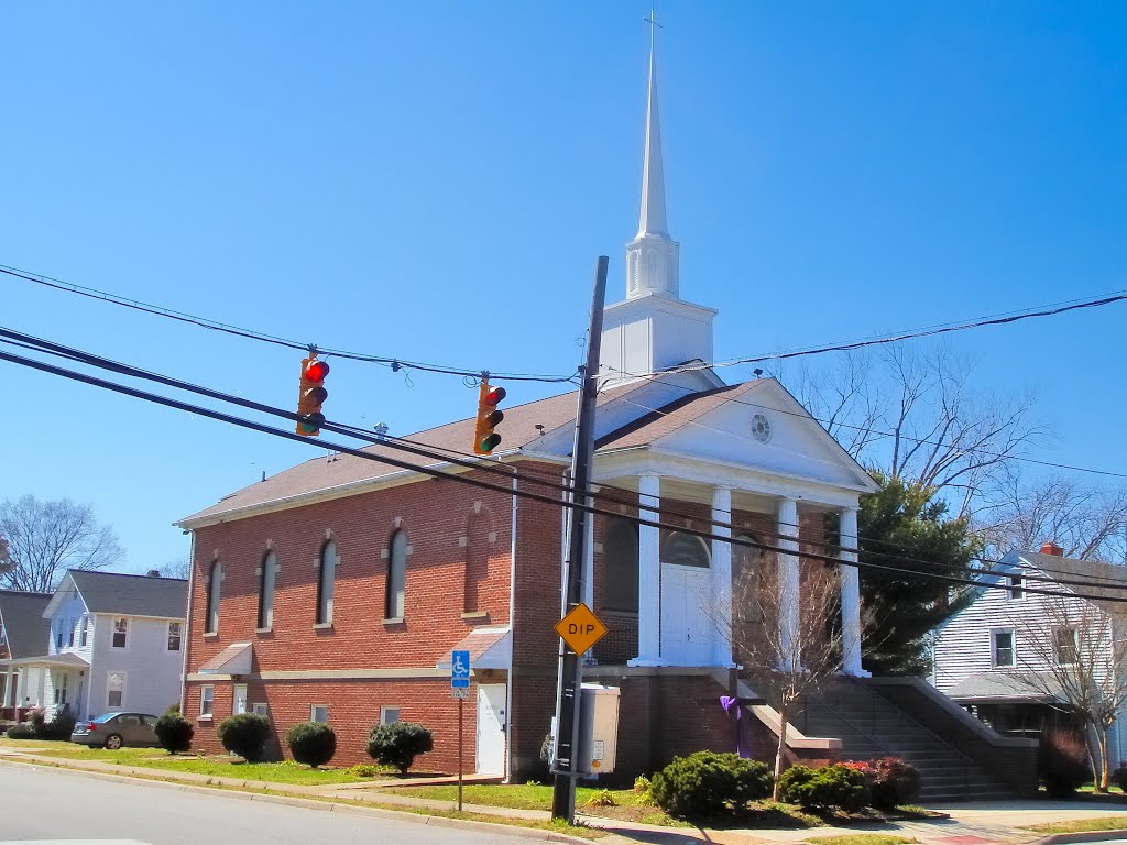 VIRGINIA: HAMPTON: East Hampton United Methodist Church, 714 East Pembroke Avenue, Хэмптон