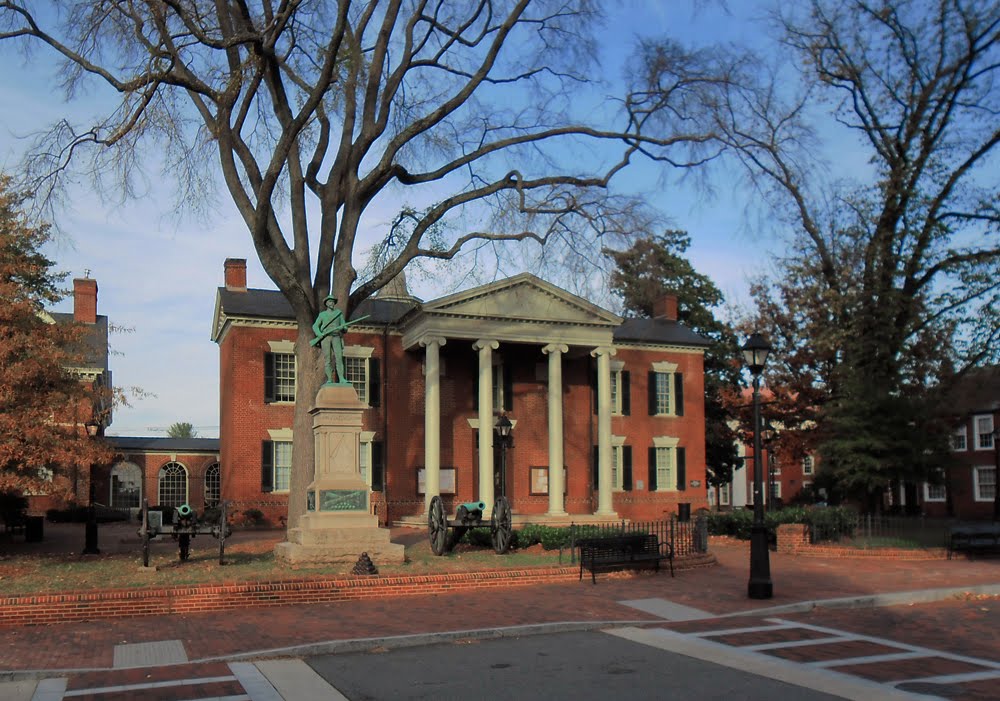 Old Albemarle County Court House, Charlottesville, VA. (circa 1763), Чарлоттесвилл