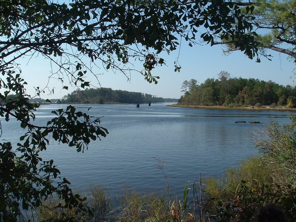Atlantic Intracoastal Waterway from Great Bridge Lock Park, Чесапик
