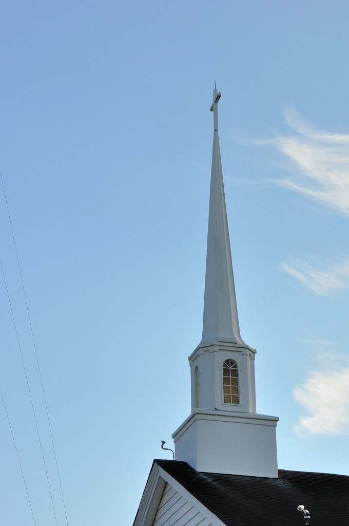 VIRGINIA: CITY OF CHESAPEAKE: Oak Grove United Methodist Church, 472 N Battlefield Boulevard steeple detail, Чесапик