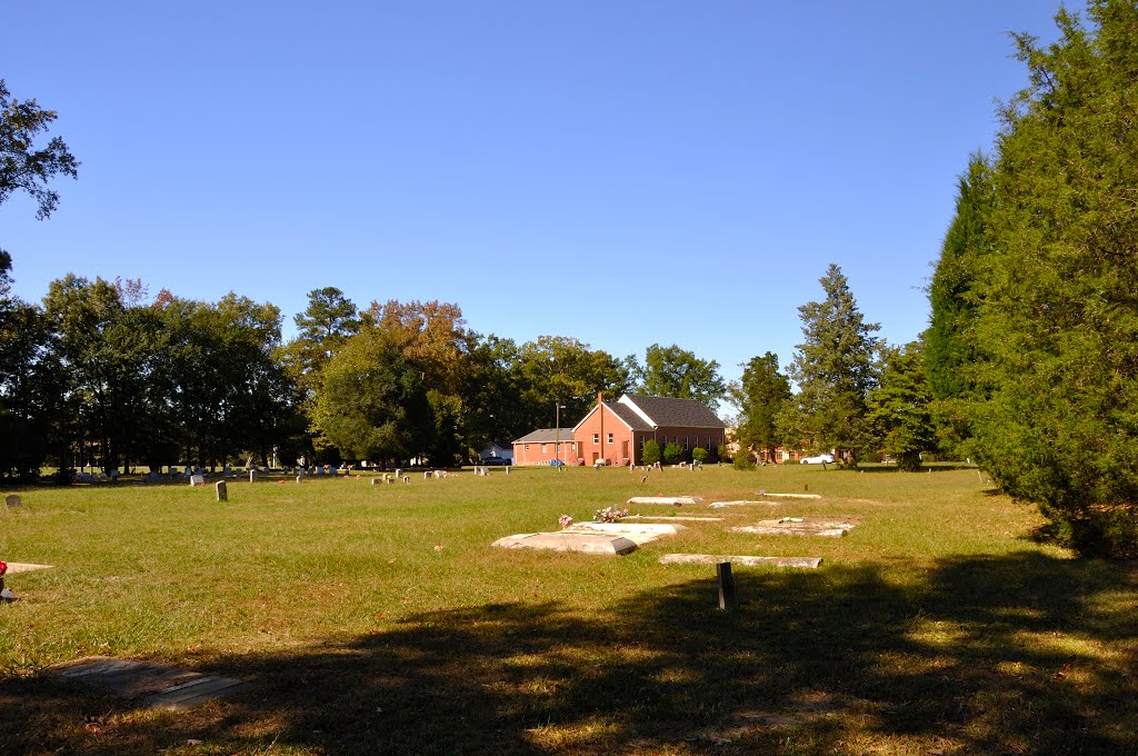 VIRGINIA: CHESAPEAKE: Saint Lukes African Methodist Episcopal Church, 241 Saint Lukes Church Road as seen from the cemetery, Чесапик