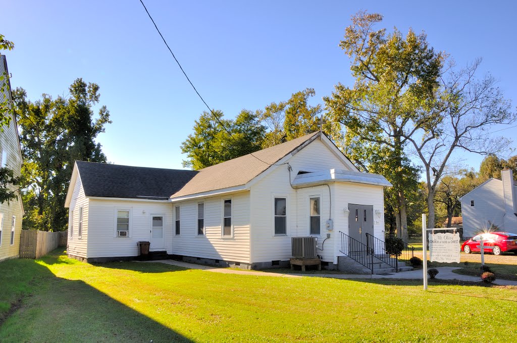 VIRGINIA: CHESAPEAKE: Mt. Olive Church of God in Christ, 941 Bells Mill Road, Чесапик