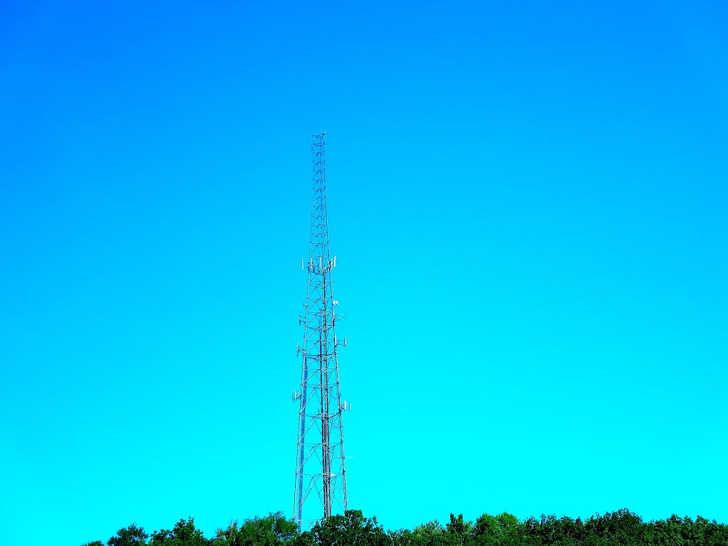 Brookfield Communication Tower, Брукфилд