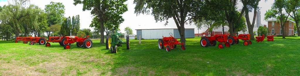 Roadside display of old tractors near Albany, WI., Олбани