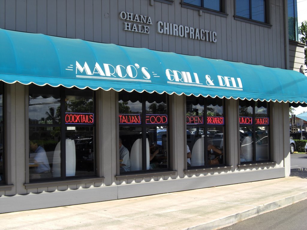 MARCOS  GRILL&DELI, Кахулуи