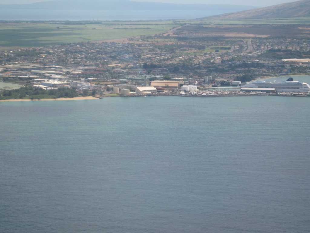 View towards Kahului harbor, Кахулуи