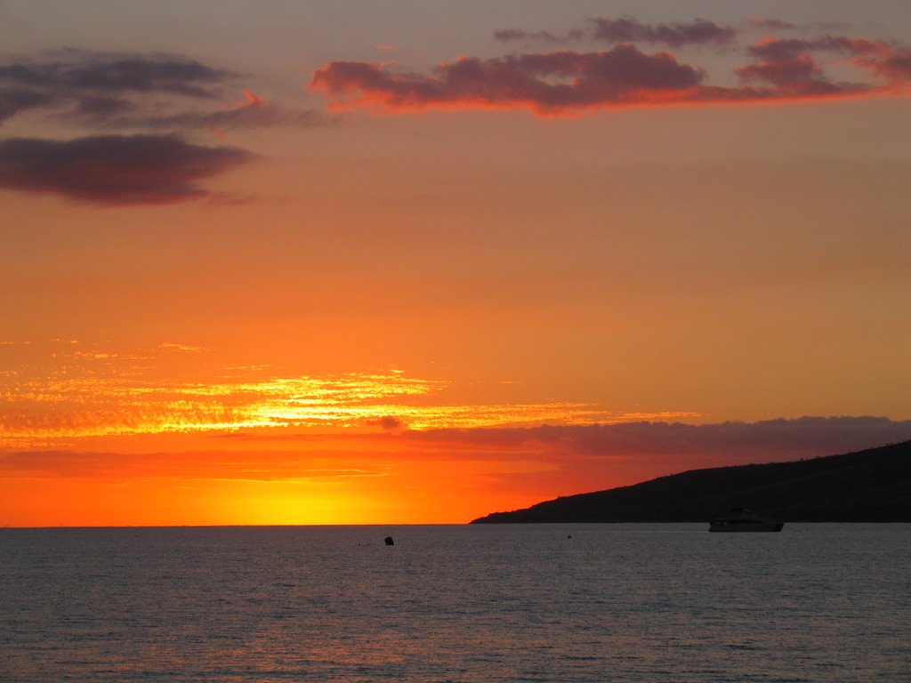 Just after sunset on Maui, Кихей