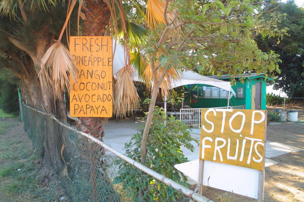 Kihei "Signs of Maui" Fruit Stand, Кихей