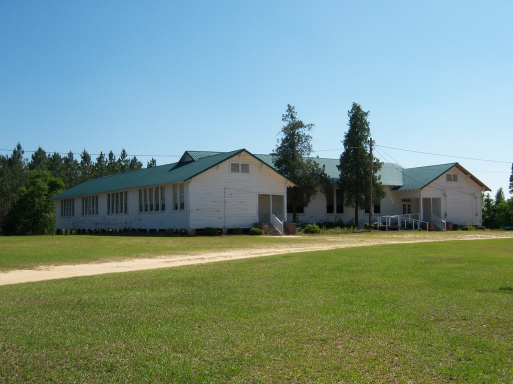 Old Cegar Grove School, Августа