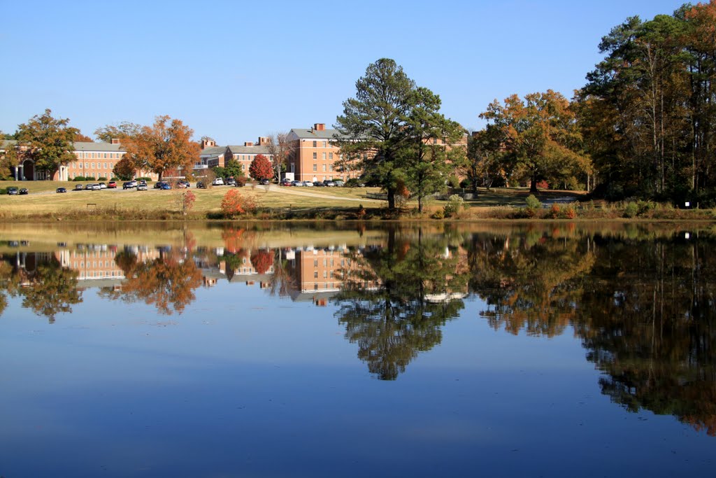 Wesleyan College - Dormitory & Lake, Macon, Georgia, Августа