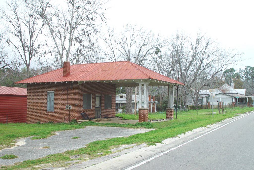 old Horn service station and 1880s Horn house, Aucilla, Fla (3-15-2008), Аттапулгус