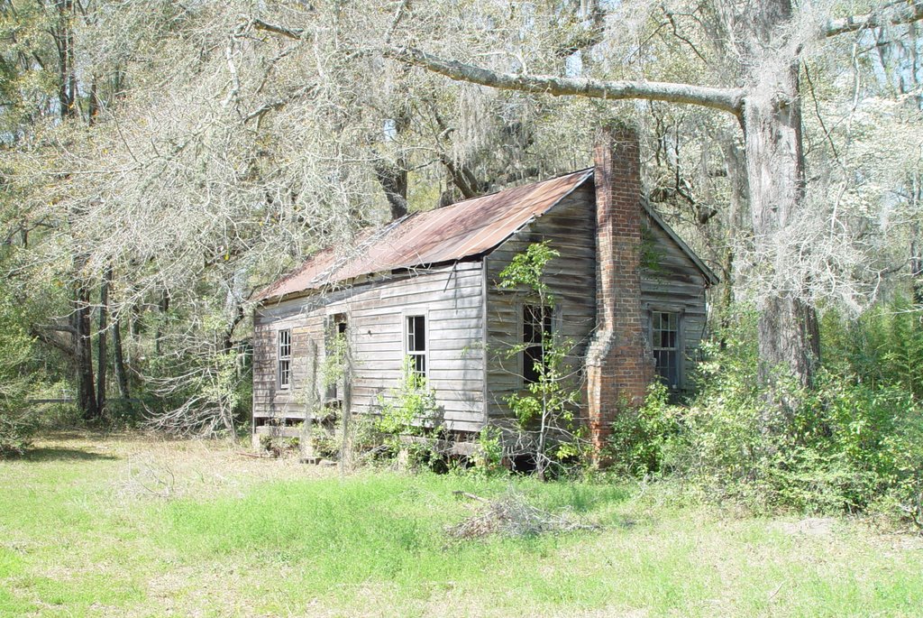 abandoned weathered cracker house, west end of historic district, Lloyd, Fla (3-16-2008) 1, Аттапулгус