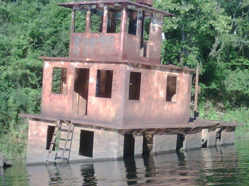 retired barge, Белведер Парк