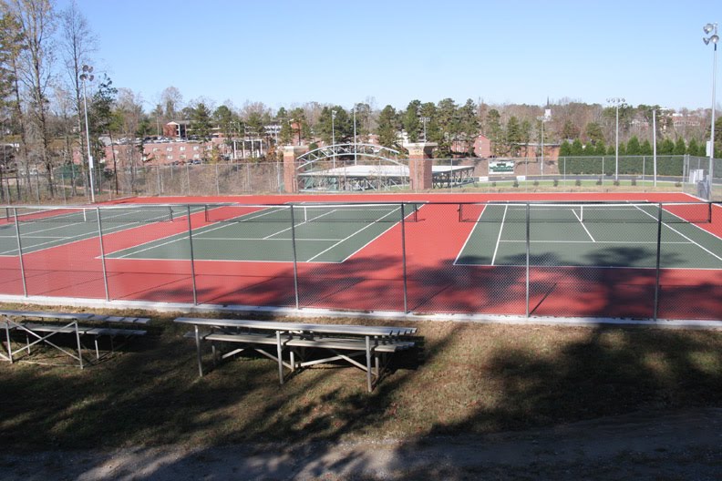 Bergen Tennis Courts, Деморест
