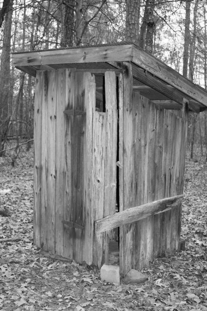 Old Outhouse from the 1830s., Друид Хиллс
