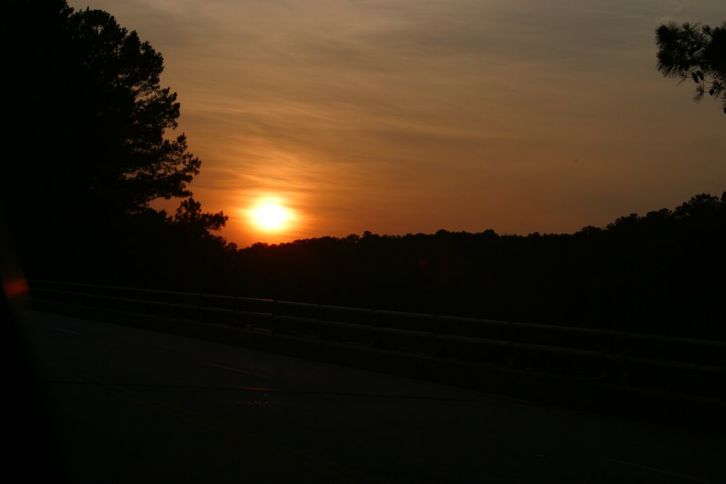 Sunset from Robert E Lee Blvd., Лукоут Моунтаин