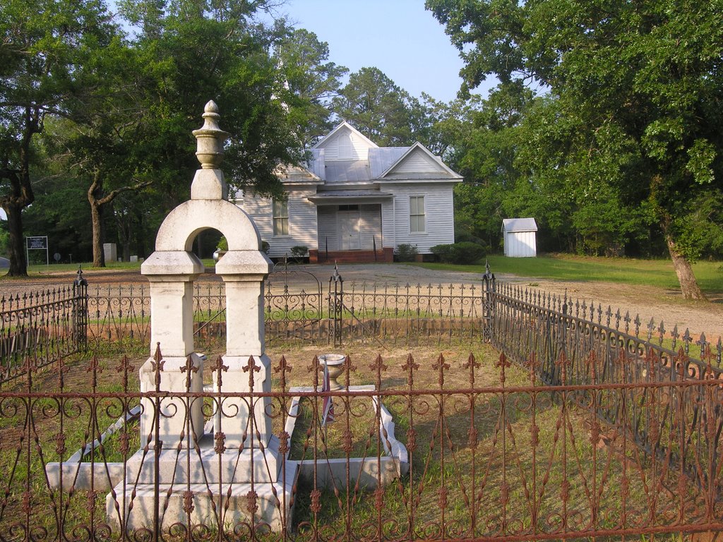 On This site June 27th, 1822, the Georgia Baptist Association was organized, Макон
