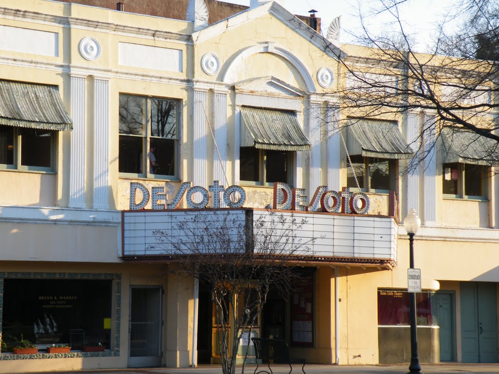 Desoto Theater, Ром