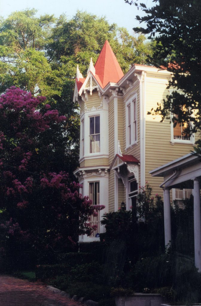 red roof victorian, Savannah GA (3-1997) (lost location?), Саванна