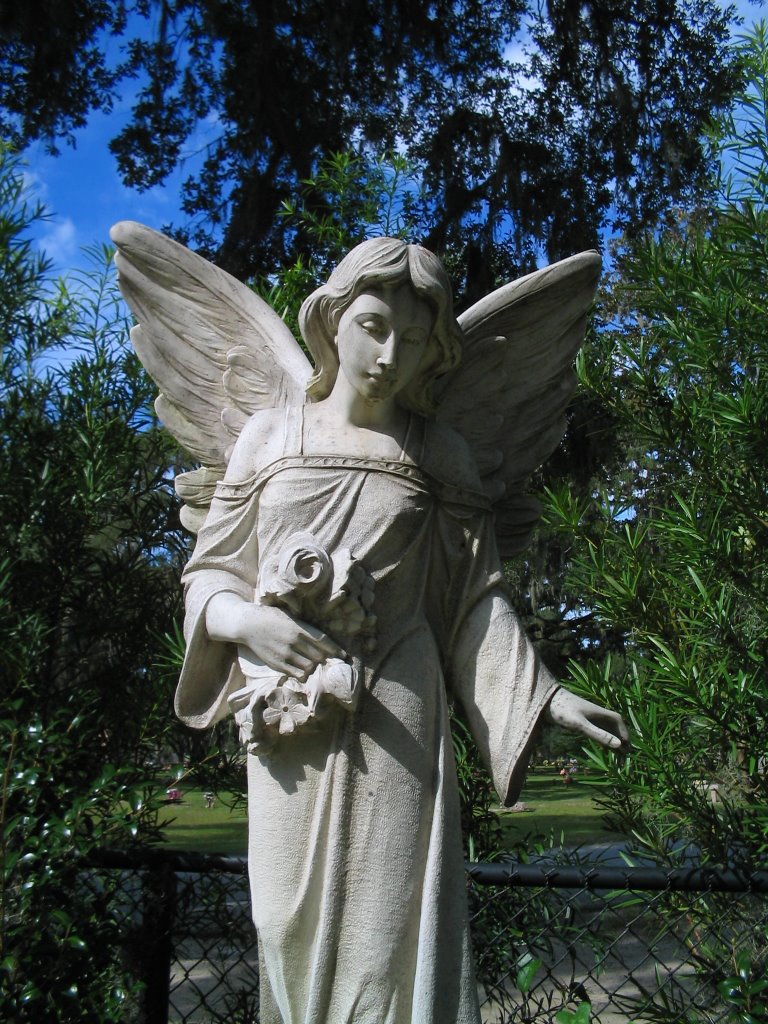 Bonaventure gravesite statue, Тандерболт