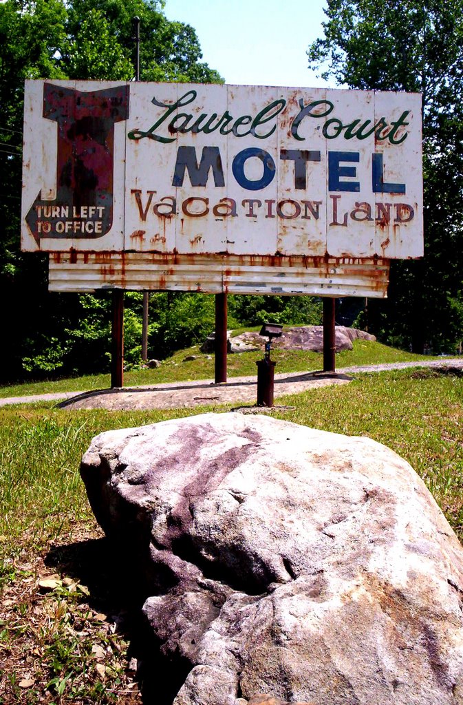 Laurel Court Motel, Барбурсвилл