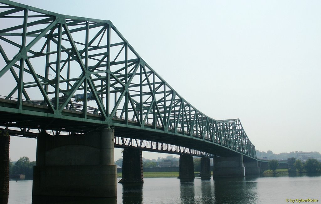 The Parkersburg Belpre Bridge stretches over the Ohio river., Паркерсбург