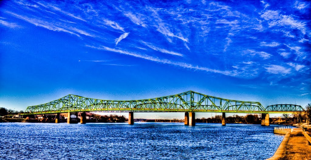 Bridge going to Belpre Ohio from Parkersburg Point Park 2012, Паркерсбург