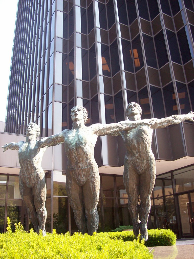 "Cabriole" Statue, below BB&T Building, Чарльстон