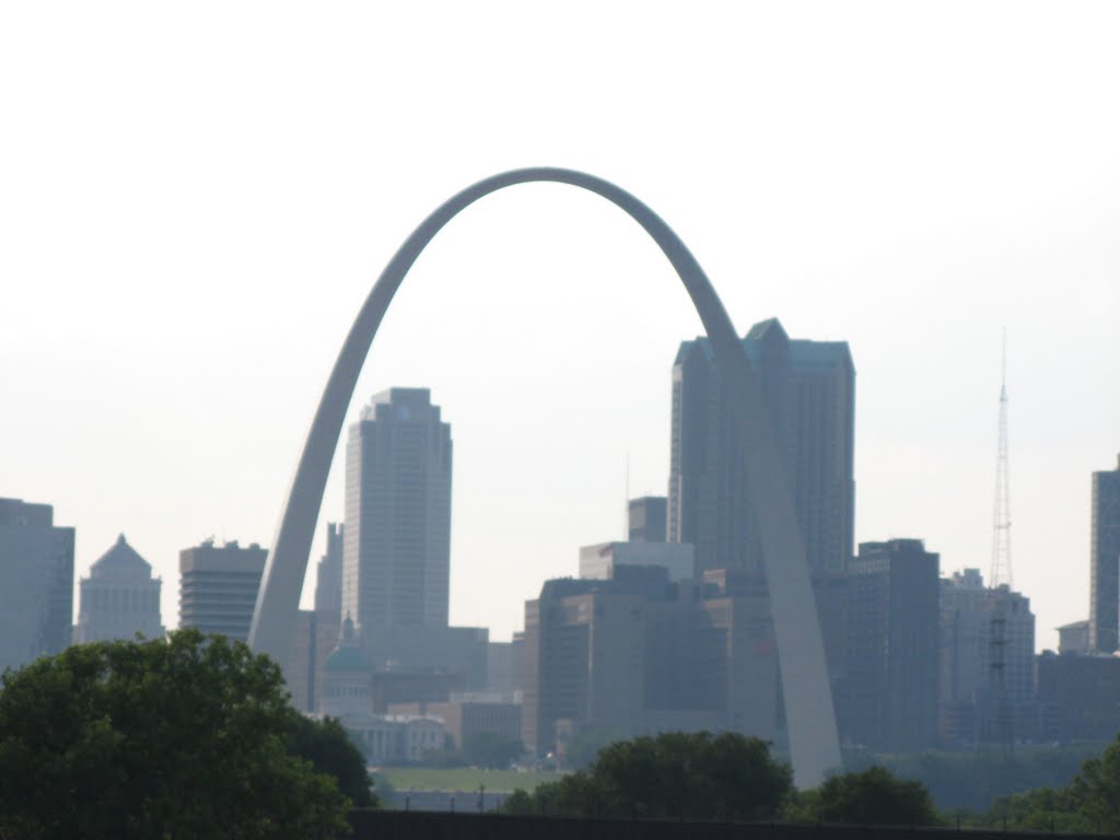 The Arch, from East St. Louis, Сент-Луис
