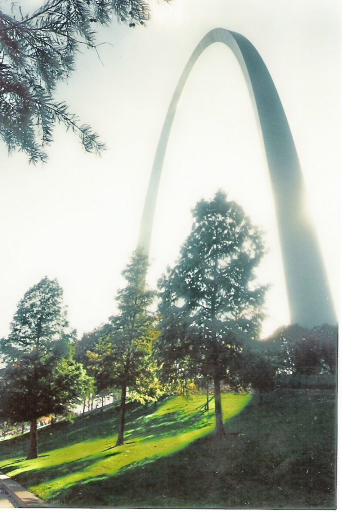 Saint Louis Arch, From River Side, Сент-Луис