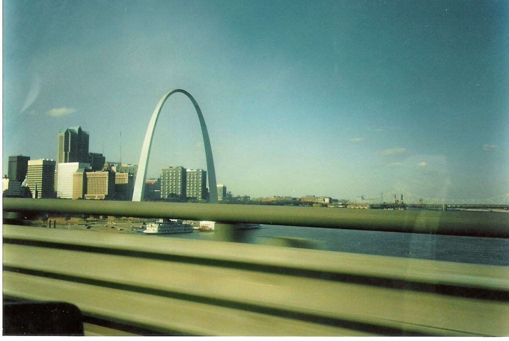 Saint Louis Arch, From Poplar Bridge, Сент-Луис