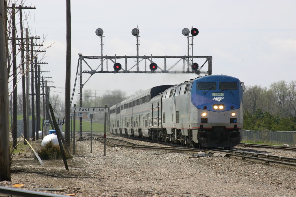 Amtraks #4 the eastbound Southwest Chief arrives in Galesburg, IL, Аледо
