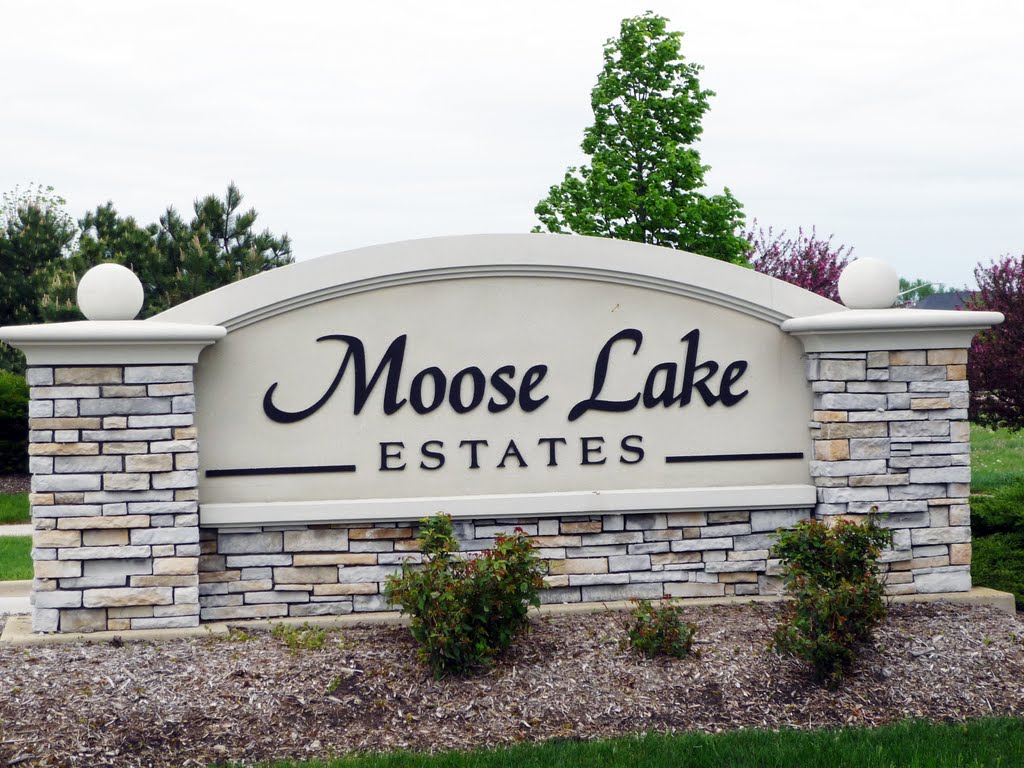 Moose Lake Estates Subdivision North Aurora, Аурора