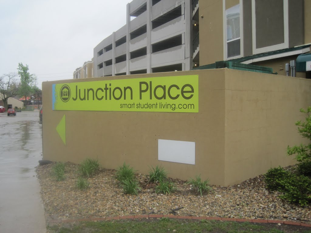 Junction Place sign, Блумингтон