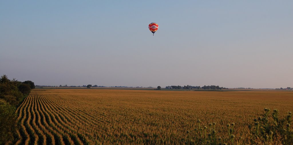 Balloon Over Field, Бондвилл