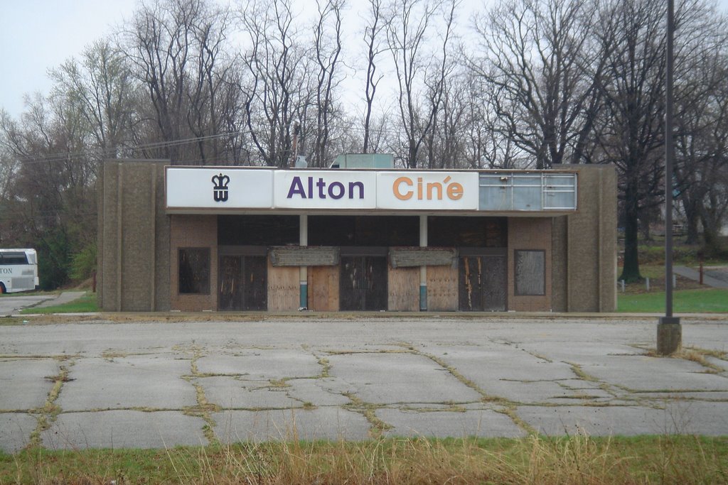 The End! for the Alton Cine, Вуд Ривер