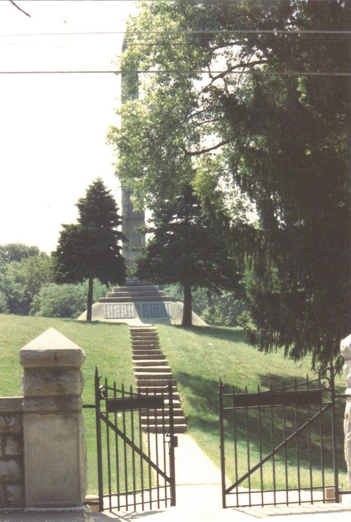 Confederate Monument & Cemetery - 1991, Вуд Ривер