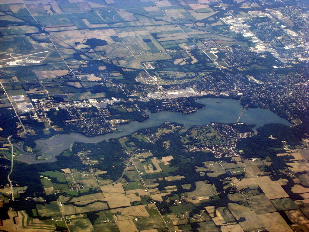 DSC01246n Lake Vermilon aerial  6/12/07 - E view, Данвилл
