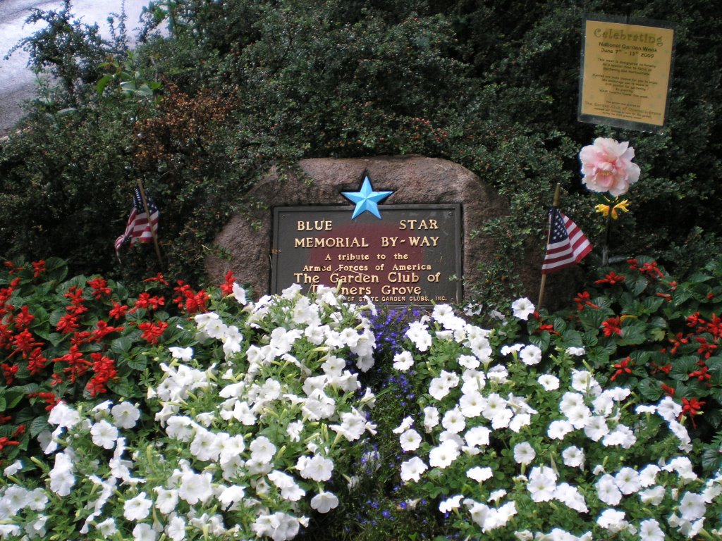 Blue Star Memorial By-Way monument, Даунерс-Гров