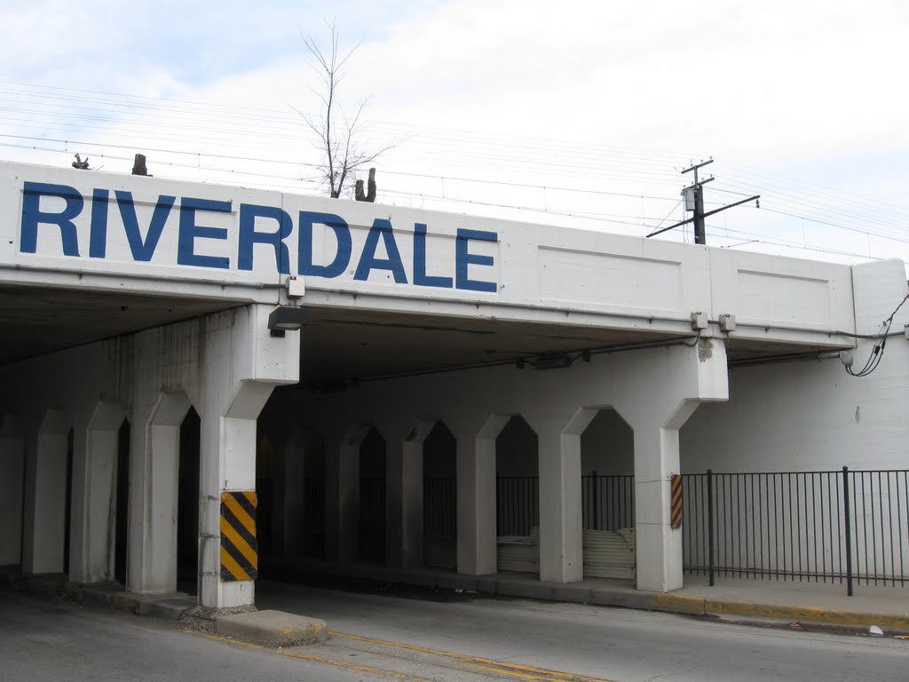 Riverdale Metra Stop, Долтон