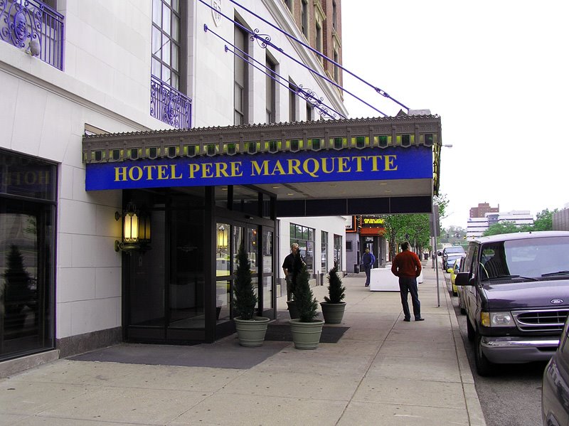 Hotel Pere Marquette, Кантон