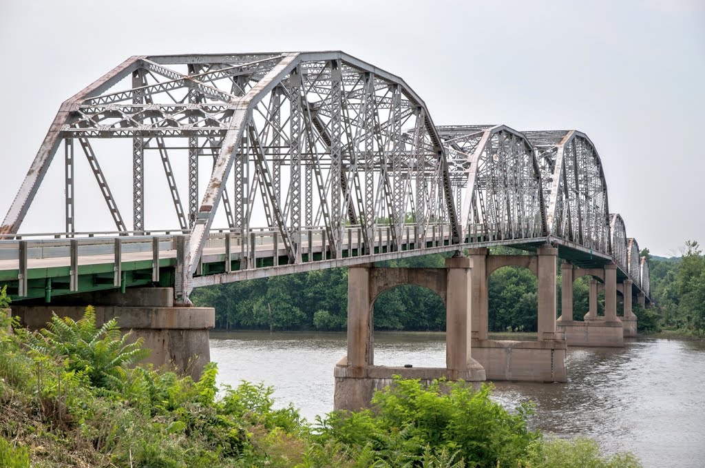 Bridge over Illinois and Mississippi Canal, Кантон