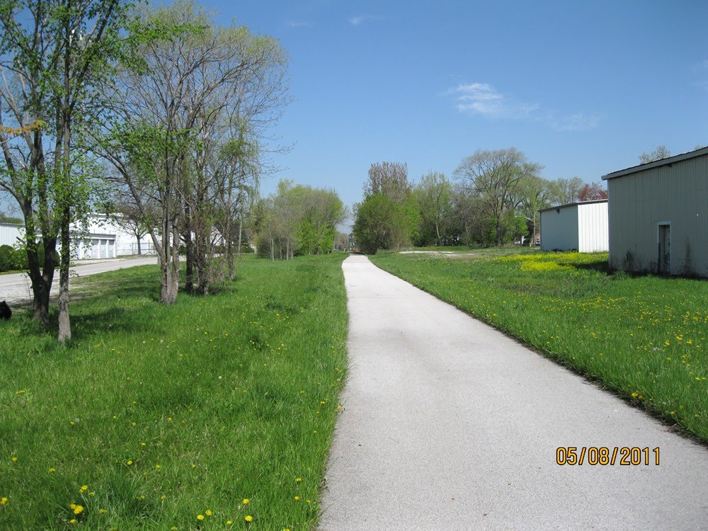 Pennsy Greenway looking NW from Wentworth Ave., Лансинг