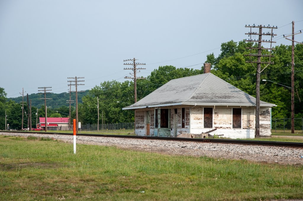 Former DePue Illinois train depot, Марк