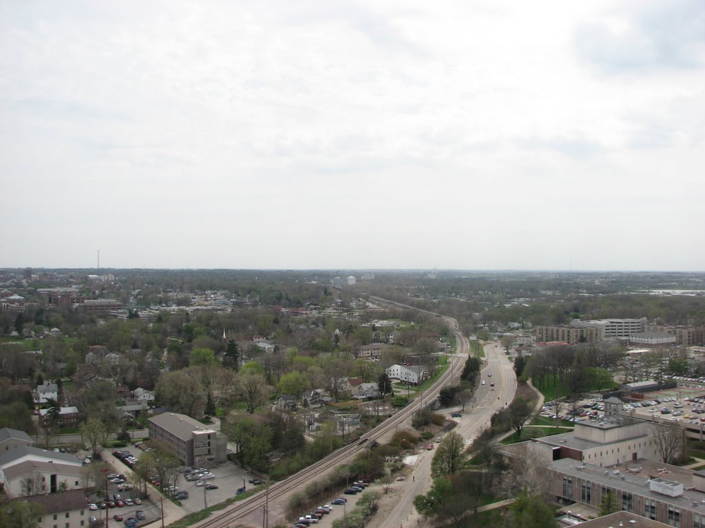 View pointing toawrads St. Louis from Watterson, Нормал