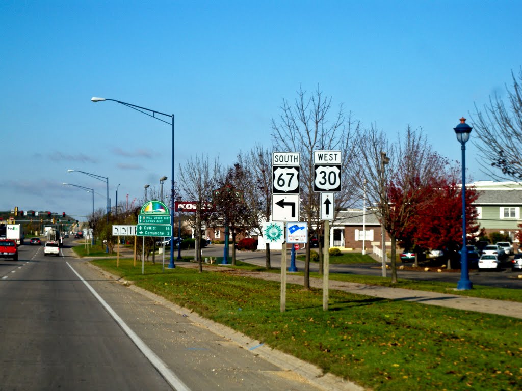 The Lincoln Highway in Clinton, IA, Олбани