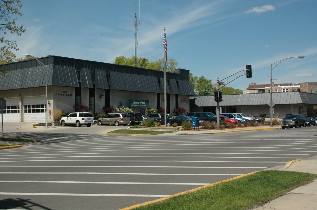 Forest Park, IL - Police & Fire Department & Village Hall, Ривер Форест