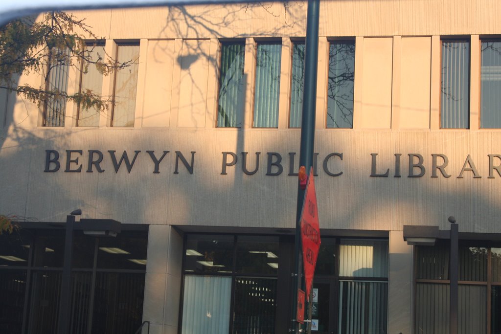 Berwyn Library, Риверсид
